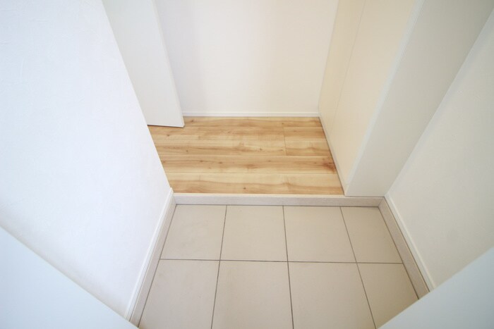 物件内観写真17　(玄関)