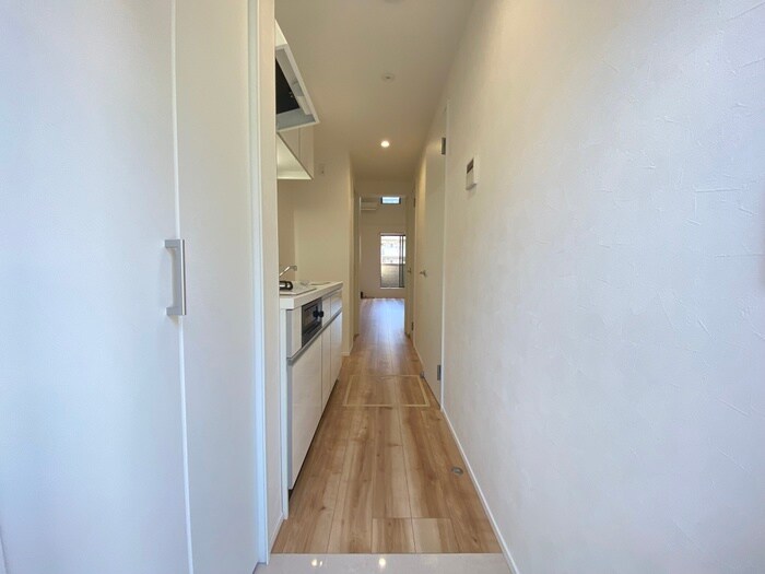 物件内観写真19　(廊下)