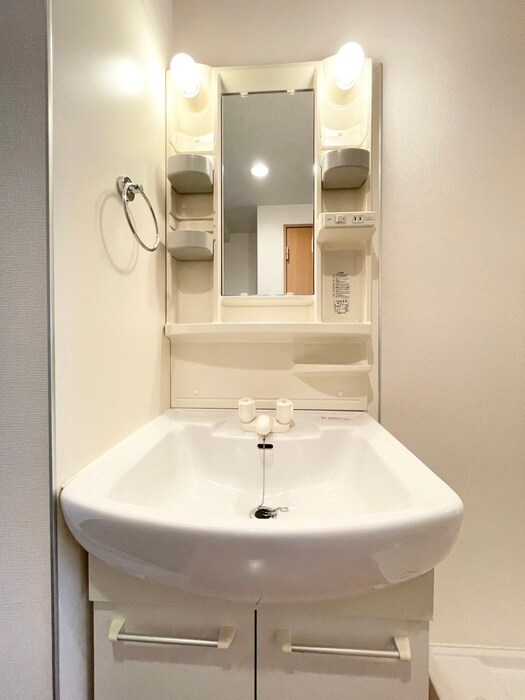 物件内観写真12　(洗面)