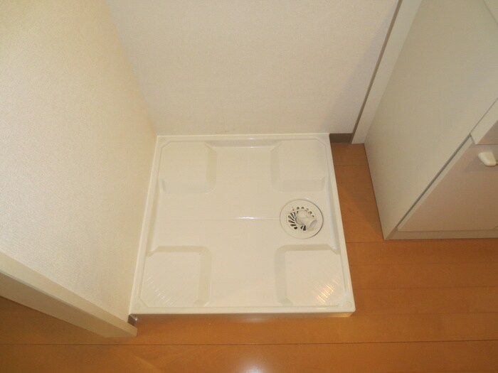 物件内観写真14　(洗濯機置場)