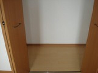 物件内観写真12　(収納)