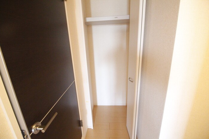 物件内観写真11　(収納)