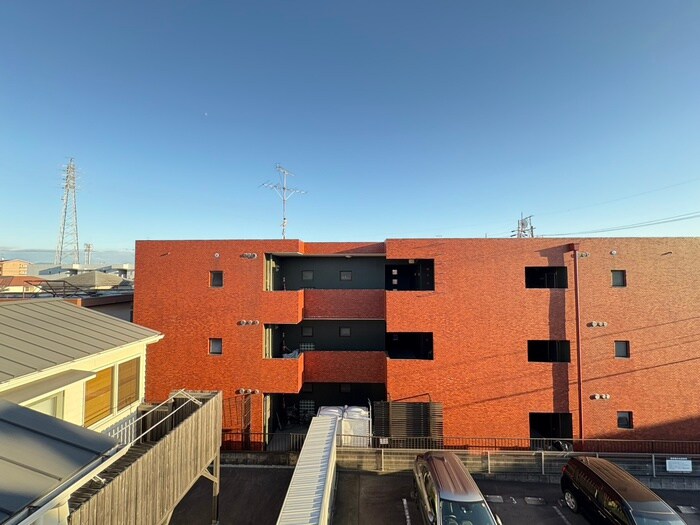 物件内観写真16　(室内からの展望)