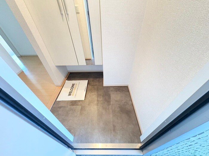 物件内観写真17　(玄関)