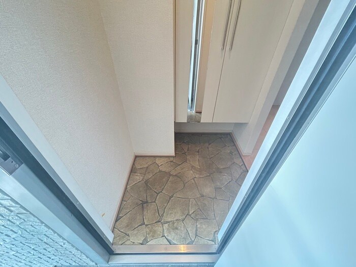 物件内観写真19　(玄関)