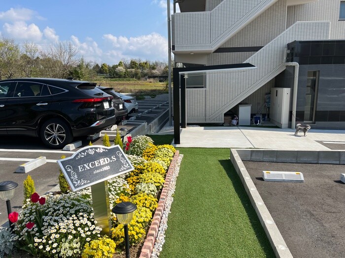 物件外観写真4　(駐輪場)