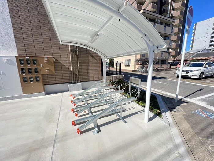 物件外観写真5　(駐輪場)