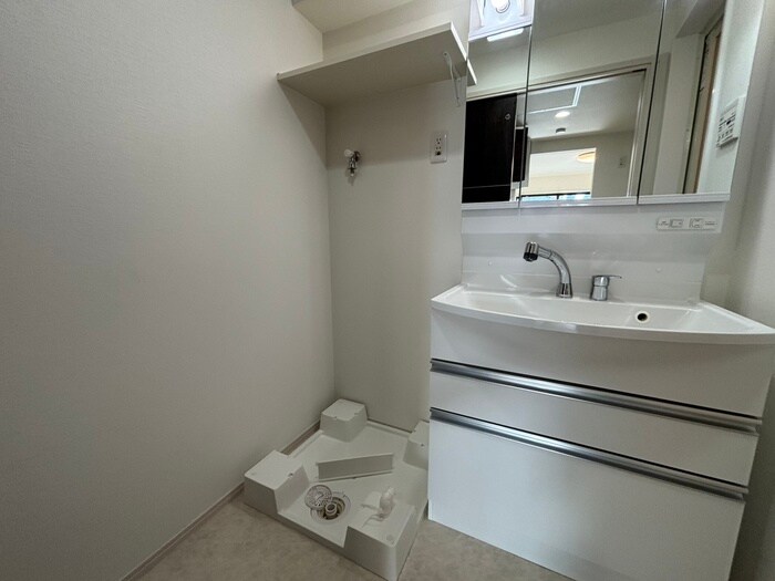 物件内観写真16　(洗濯機置場)