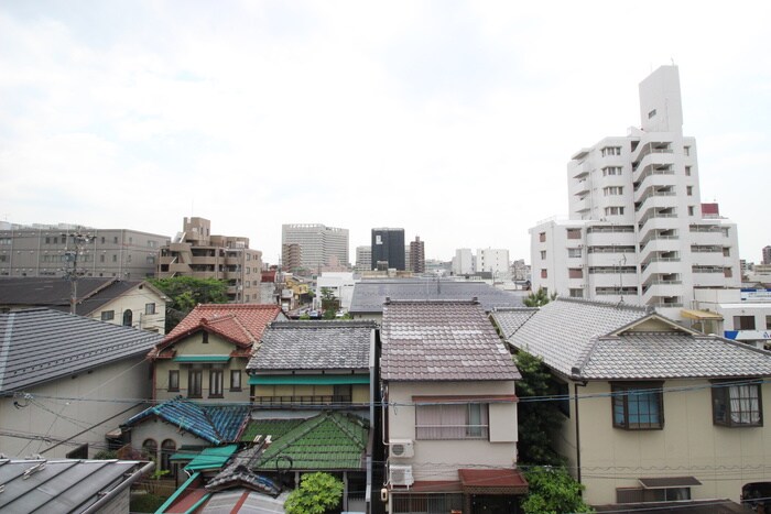 物件内観写真16　(室内からの展望)