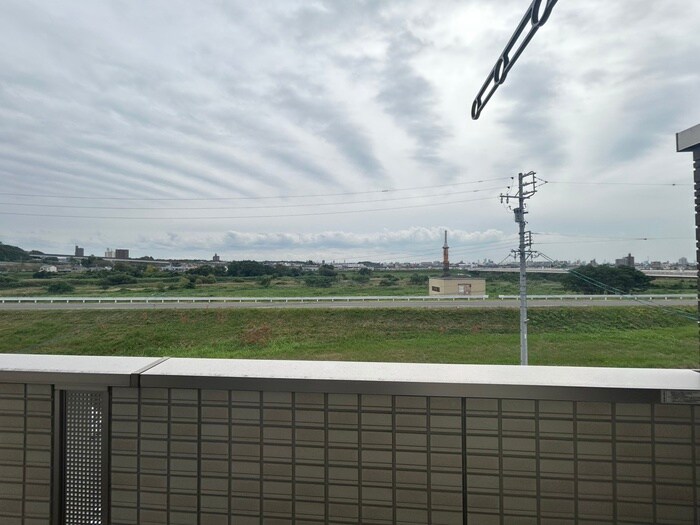 物件内観写真16　(室内からの展望)