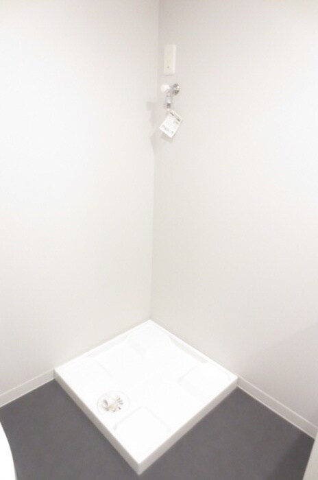 物件内観写真12　(洗濯機置場)