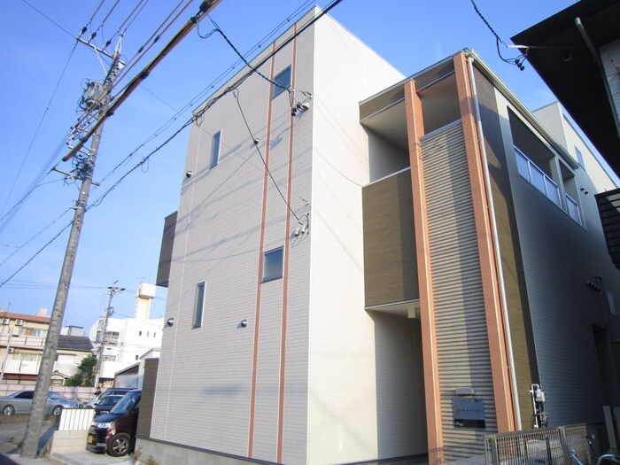 物件外観写真1　(外観写真)