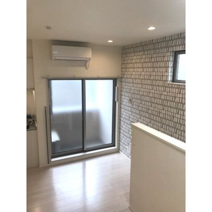 物件内観写真2　(居室)