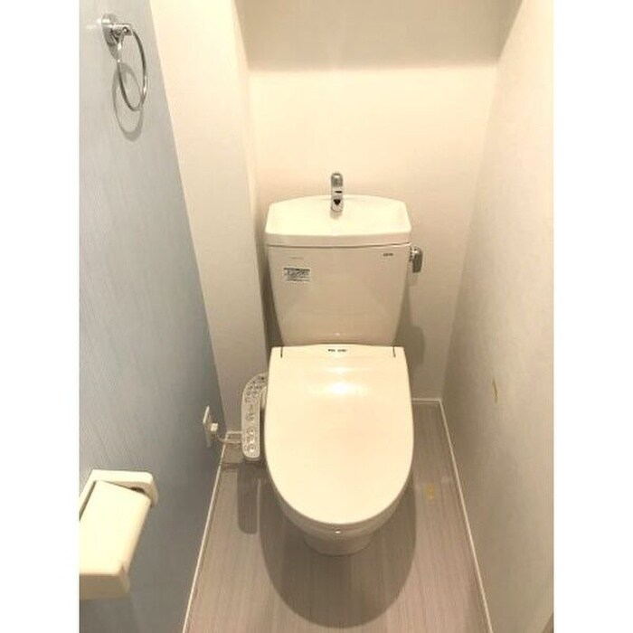 物件内観写真8　(トイレ)