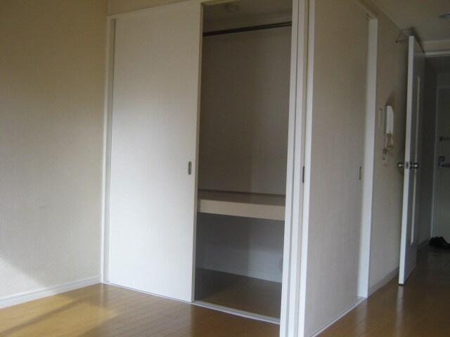 物件内観写真10　(収納)