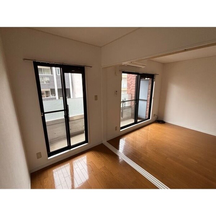 物件内観写真13　(居室)