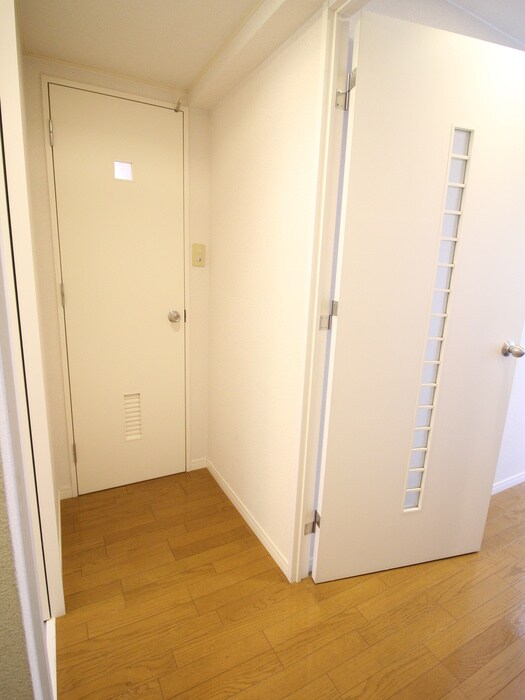 物件内観写真17　(廊下)