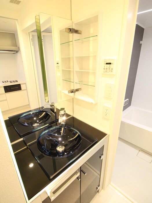 物件内観写真9　(洗面)