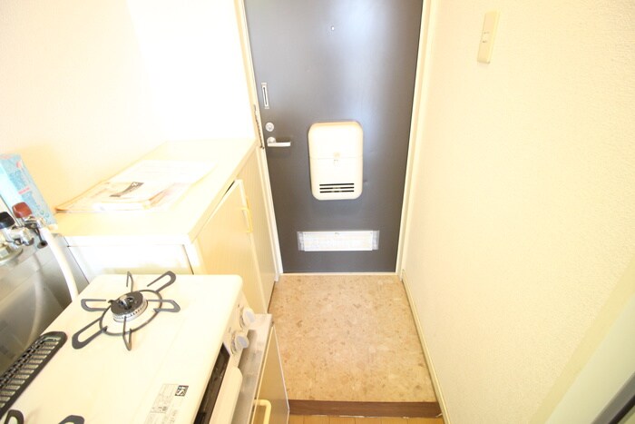 物件内観写真17　(玄関)