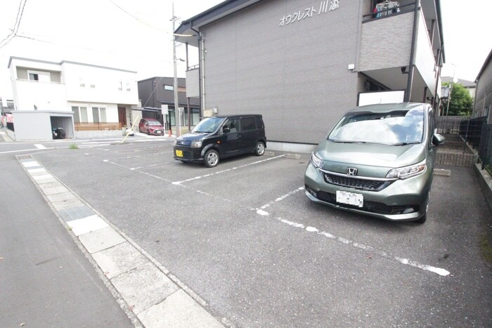 物件外観写真3　(駐車場)