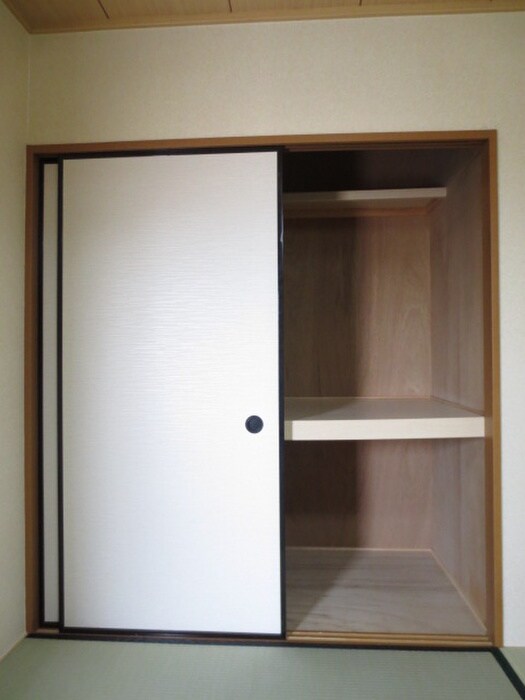 物件内観写真21　(収納)