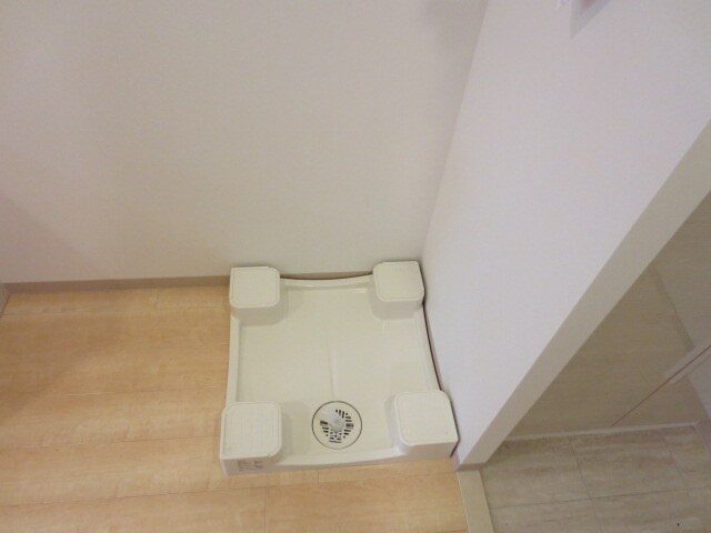 物件内観写真15　(洗濯機置場)