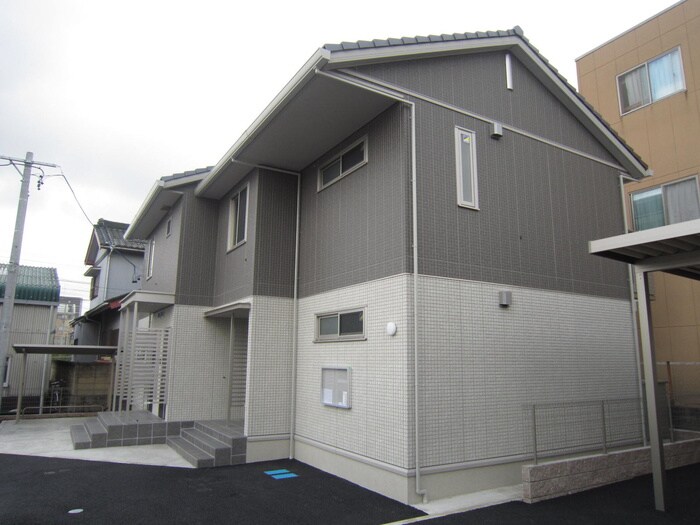 物件外観写真3　(外観写真)