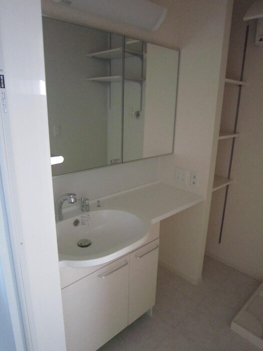 物件内観写真12　(洗面)