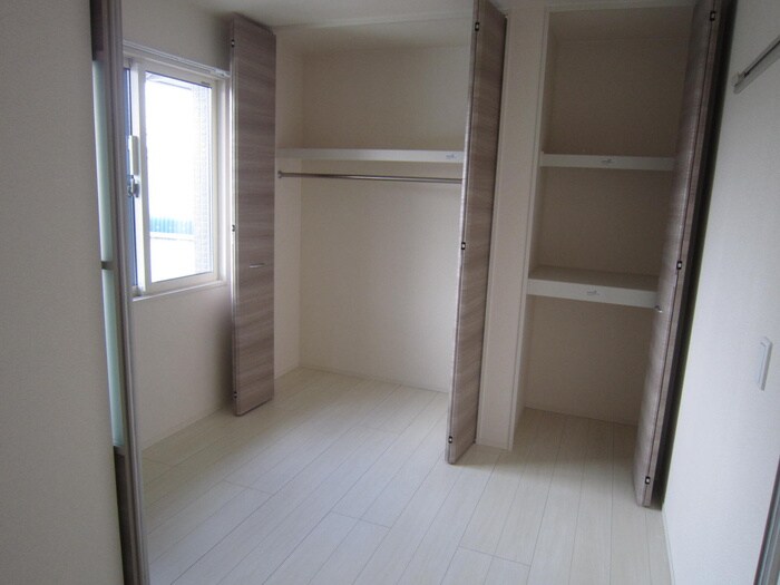 物件内観写真15　(収納)