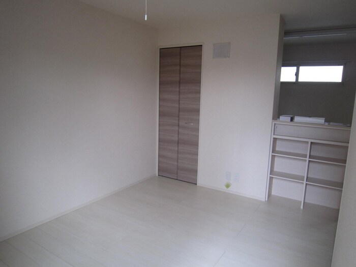 物件内観写真18　(居室)