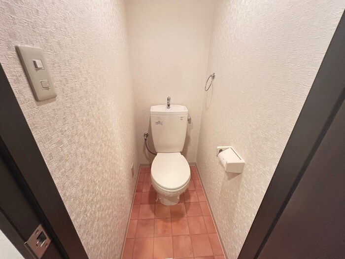物件内観写真11　(トイレ)