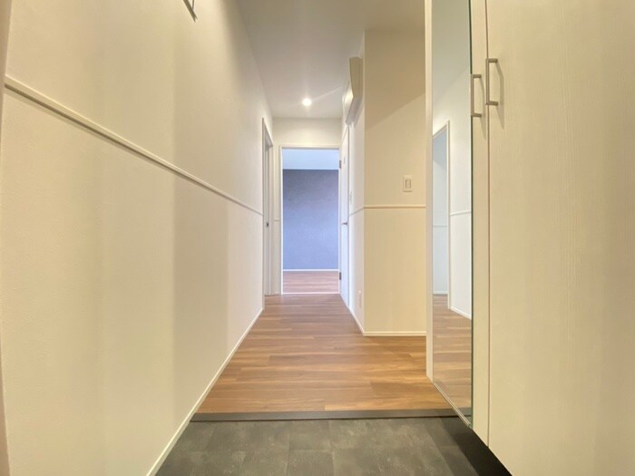 物件内観写真15　(玄関)