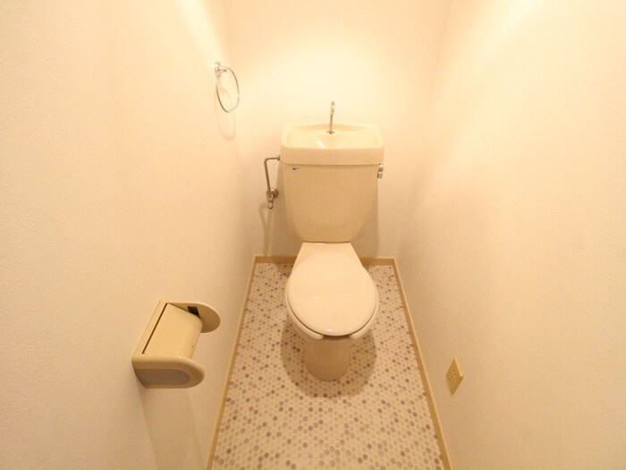 物件内観写真16　(トイレ)