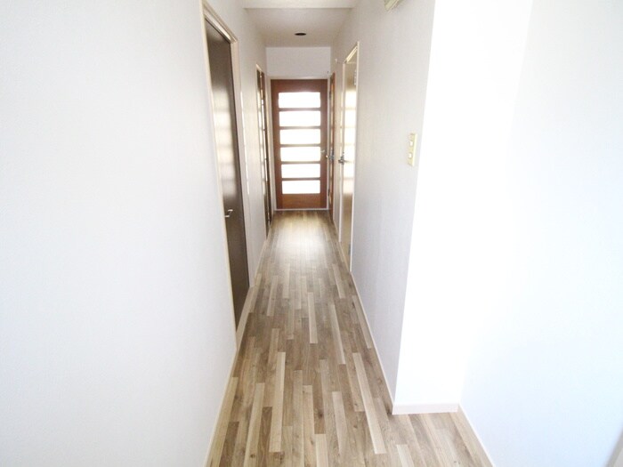 物件内観写真19　(廊下)
