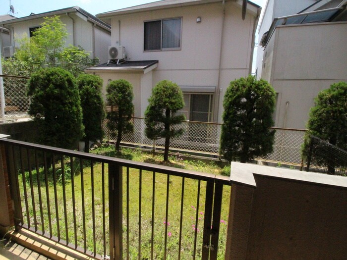 物件内観写真22　(室内からの展望)