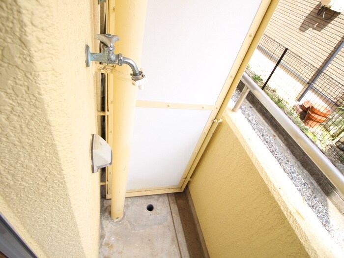 物件内観写真13　(洗濯機置場)