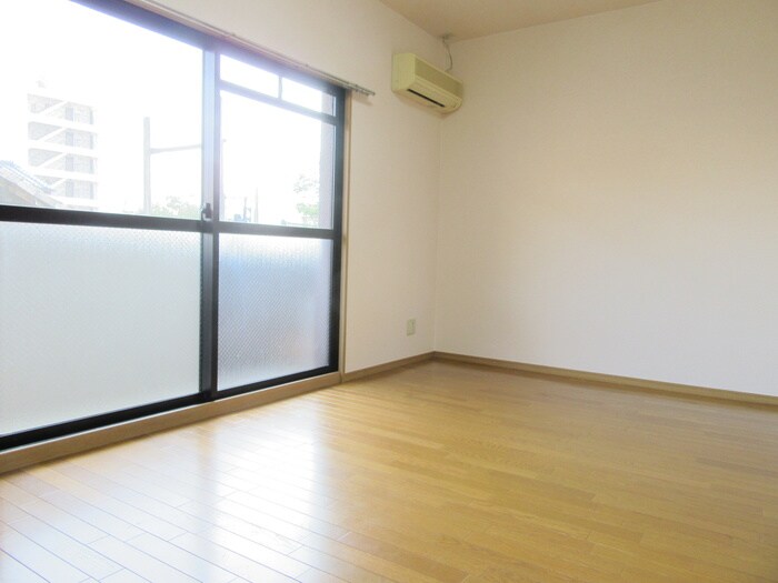 物件内観写真6　(居室)