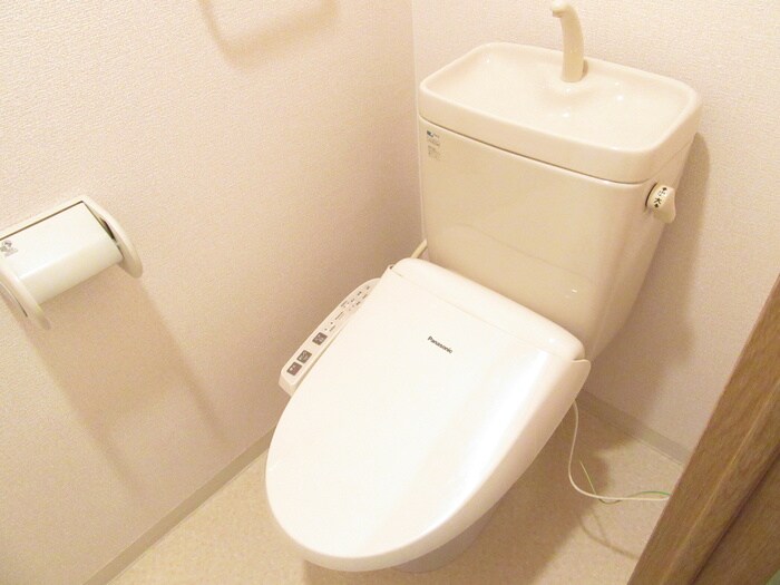 物件内観写真9　(トイレ)