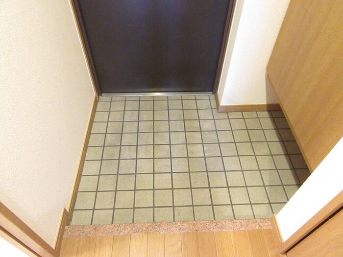 物件内観写真19　(玄関)