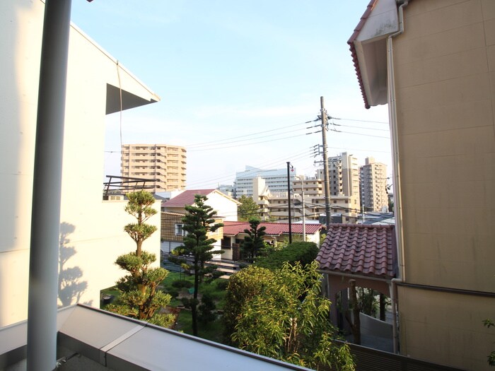 物件内観写真16　(室内からの展望)