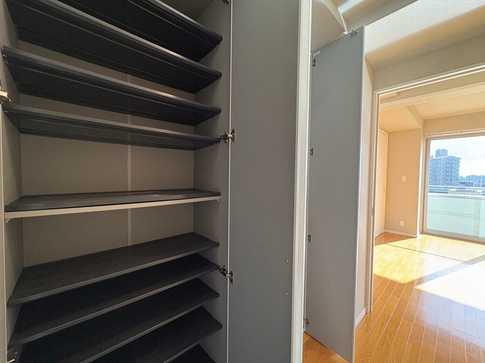 物件内観写真18　(靴箱)