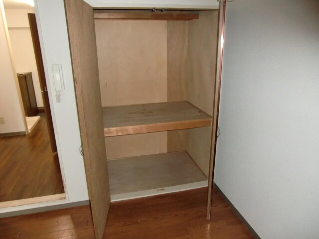 物件内観写真11　(収納)