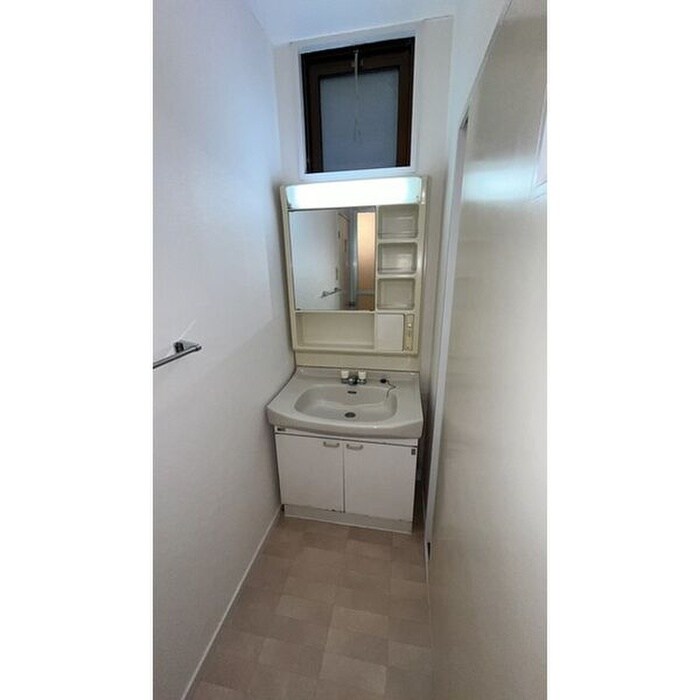 物件内観写真10　(洗面)