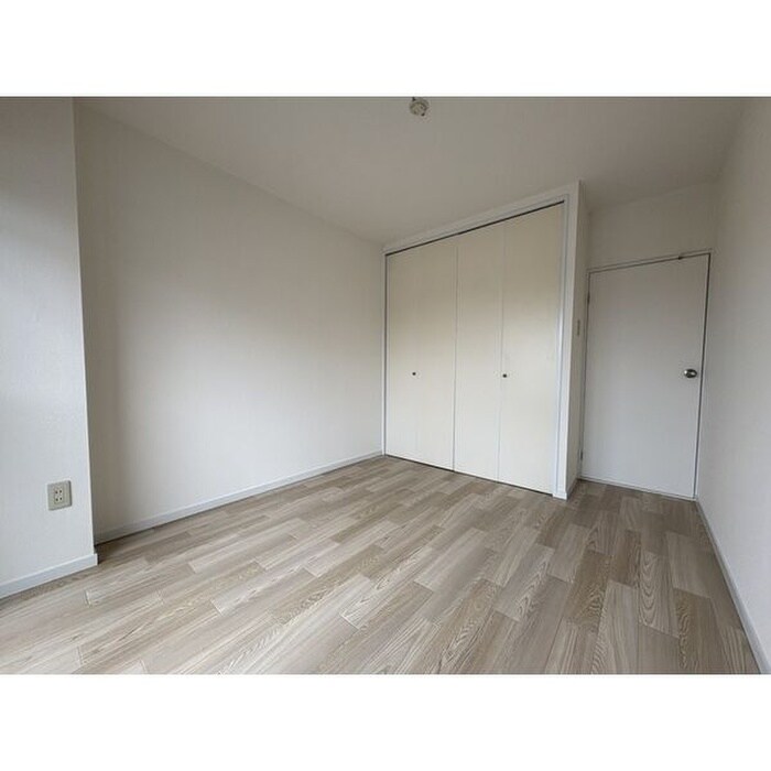 物件内観写真12　(居室)