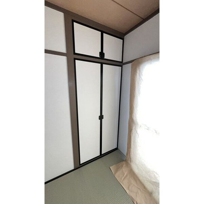 物件内観写真12　(収納)