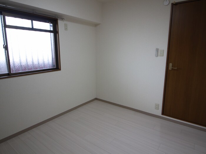 物件内観写真19　(居室)