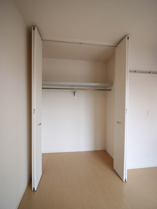 物件内観写真16　(収納)