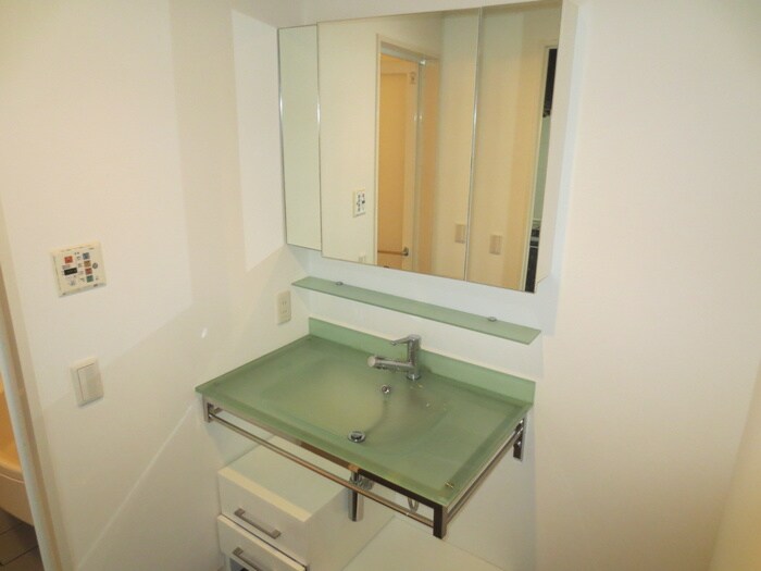 物件内観写真12　(洗面)