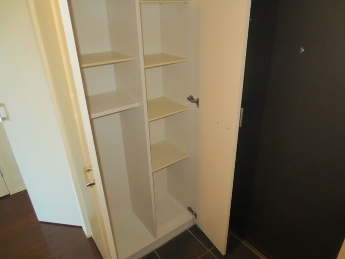 物件内観写真15　(靴箱)