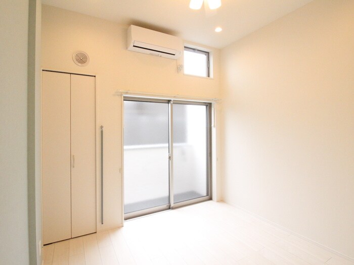 物件内観写真6　(居室)